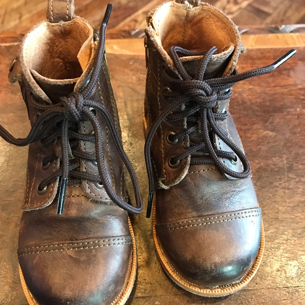 Mikoleon heirloom boots cafe lux